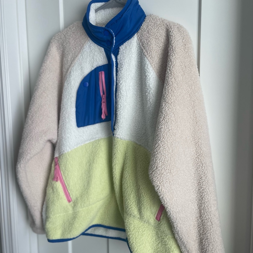 Colorblock Fleece Pullover - Picture 4 of 11